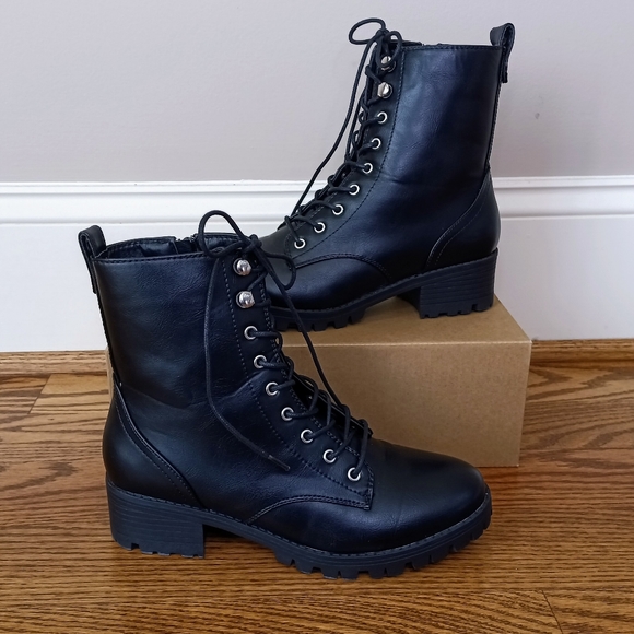 Like New Black SO Lace-Up Combat Boots (Size 8.5) - Picture 2 of 8